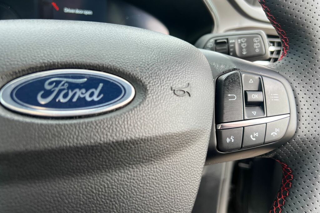 Ford Focus 1.0 Ecoboost St-line X 155Ps Estate White #28