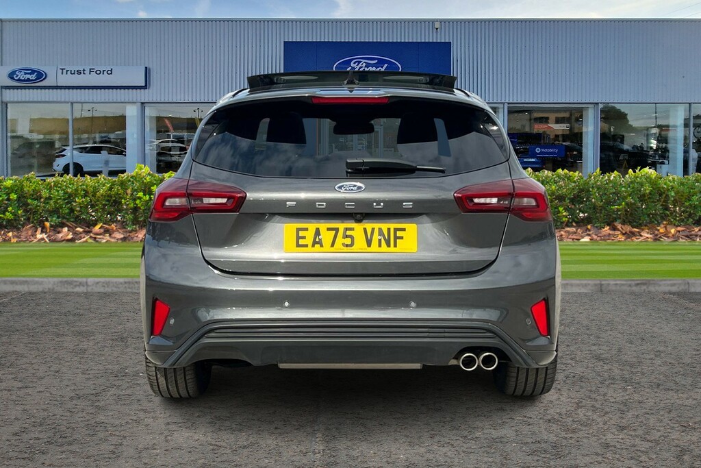Ford Focus 1.0 Ecoboost St-line X 155Ps Estate White #7