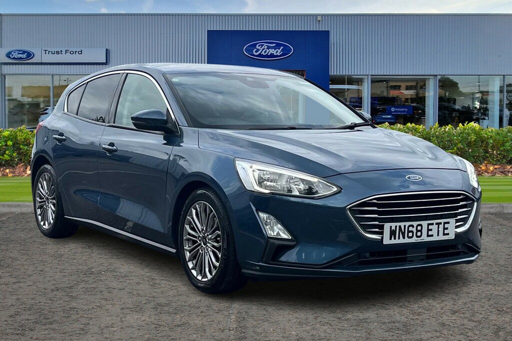 Ford Focus 1.5 Ecoboost 150 St-line Nav Black #1