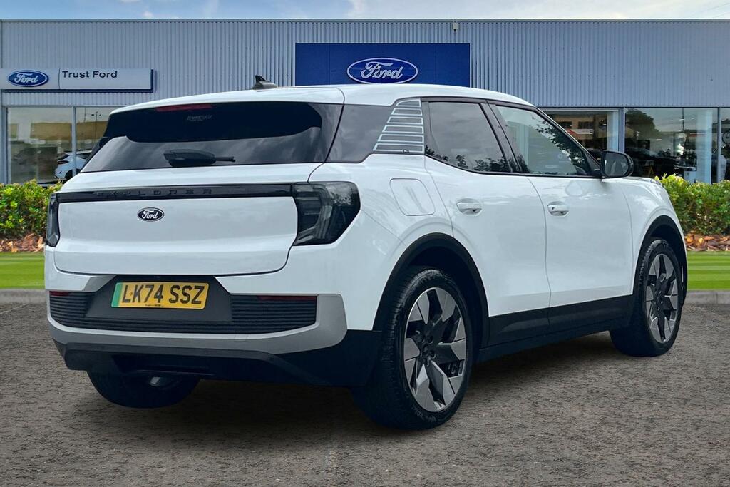 Ford Explorer Extended Range 77Kwh Premium Suv White #4