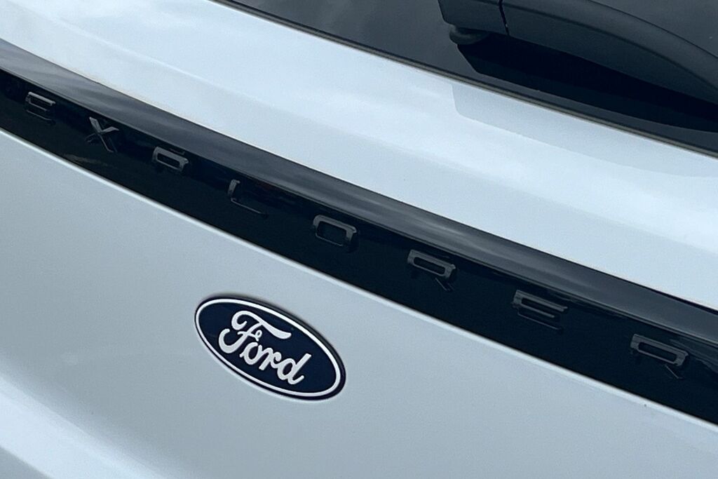 Ford Explorer 250Kw Premium 79Kwh Awd Red #39