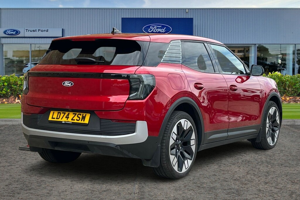Ford Explorer Extended Range 79Kwh Premium Suv Red #4