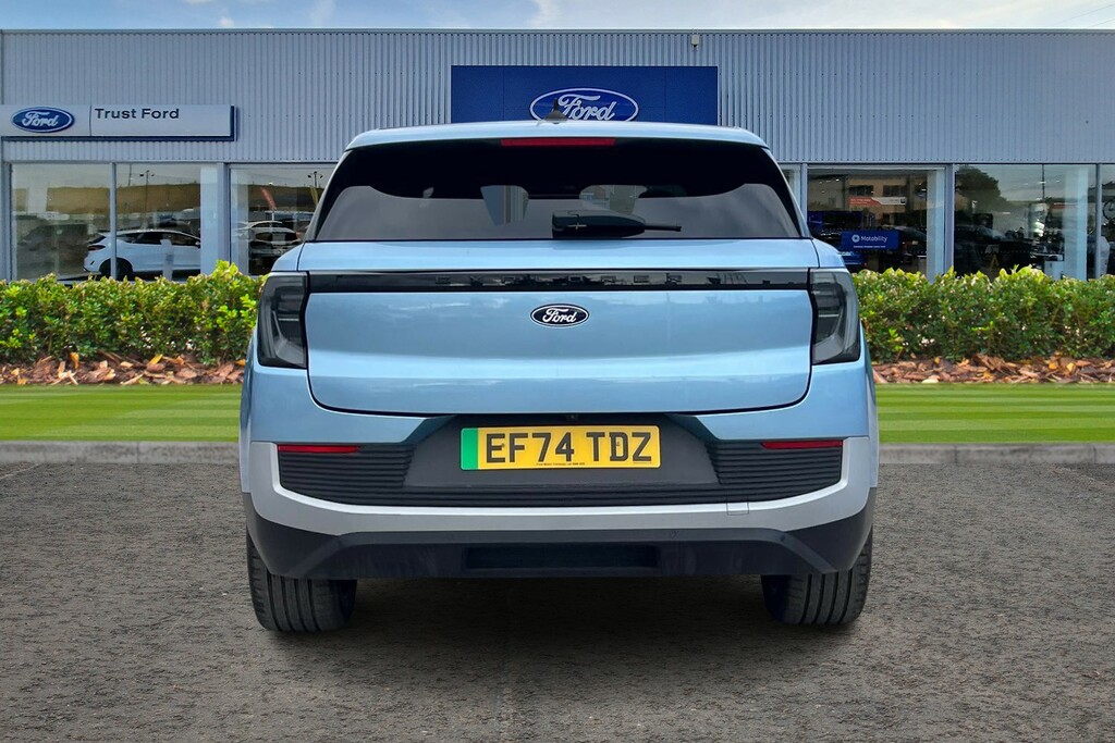 Ford Explorer 210Kw Premium 77Kwh 2024 Red #7