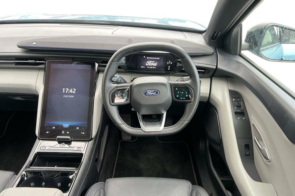 Ford Explorer 210Kw Premium 77Kwh 2024 Red #11