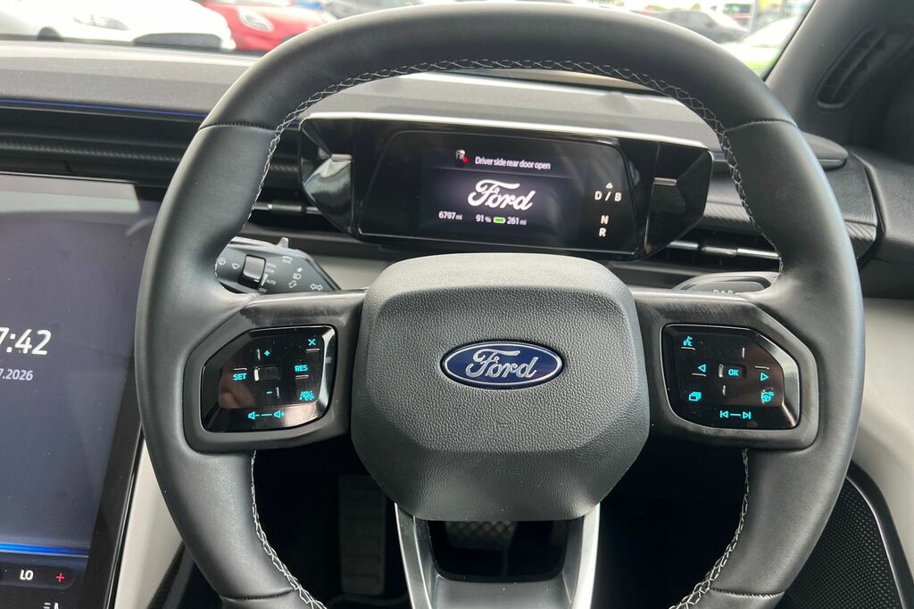 Ford Explorer 210Kw Premium 77Kwh 2024 Red #12