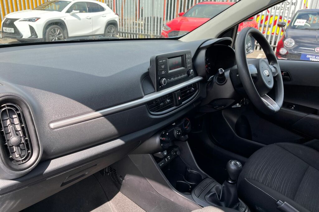 Kia Picanto Gt-line S White #17