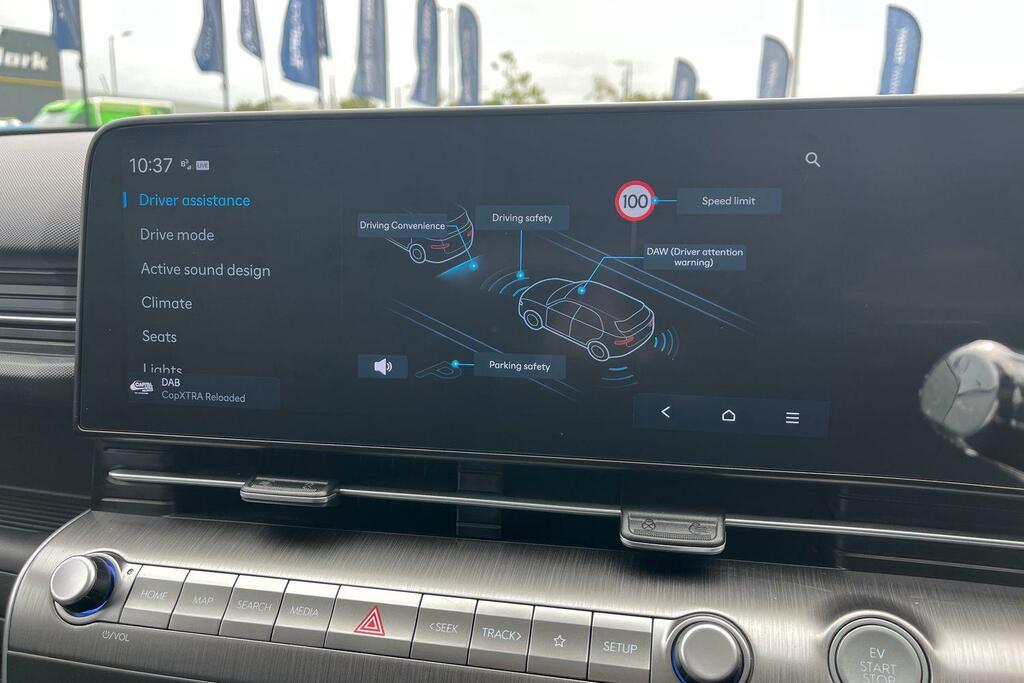 Hyundai Kona Premium Grey #24