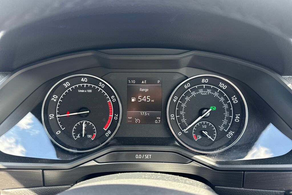 Skoda Superb 1.6 Tdi Cr Se Technology Dsg Black #13