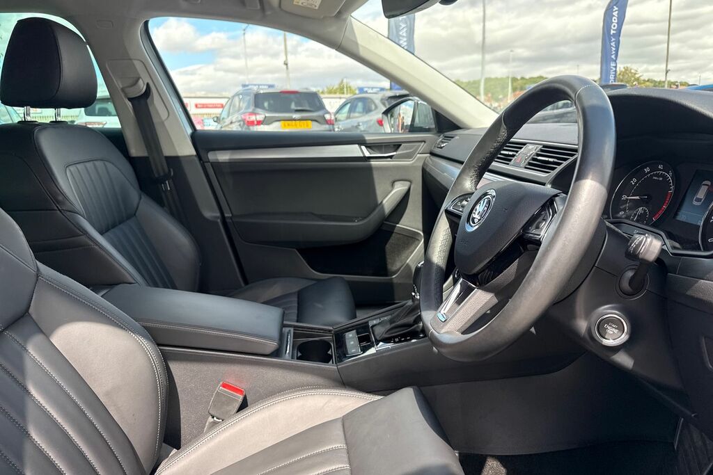 Skoda Superb 1.6 Tdi Cr Se Technology Dsg Black #17