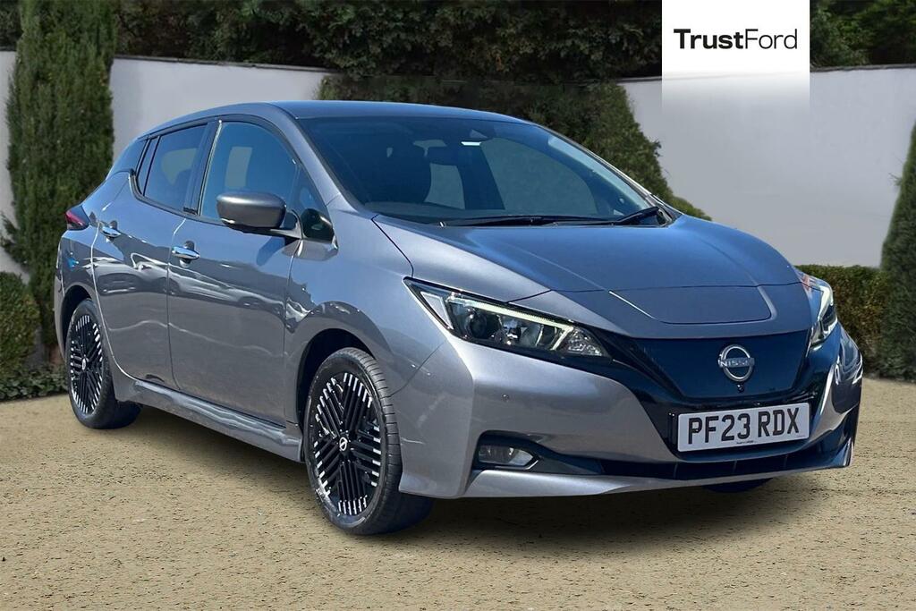 Nissan Leaf 110Kw N-connecta 39Kwh Propilot Pack Grey