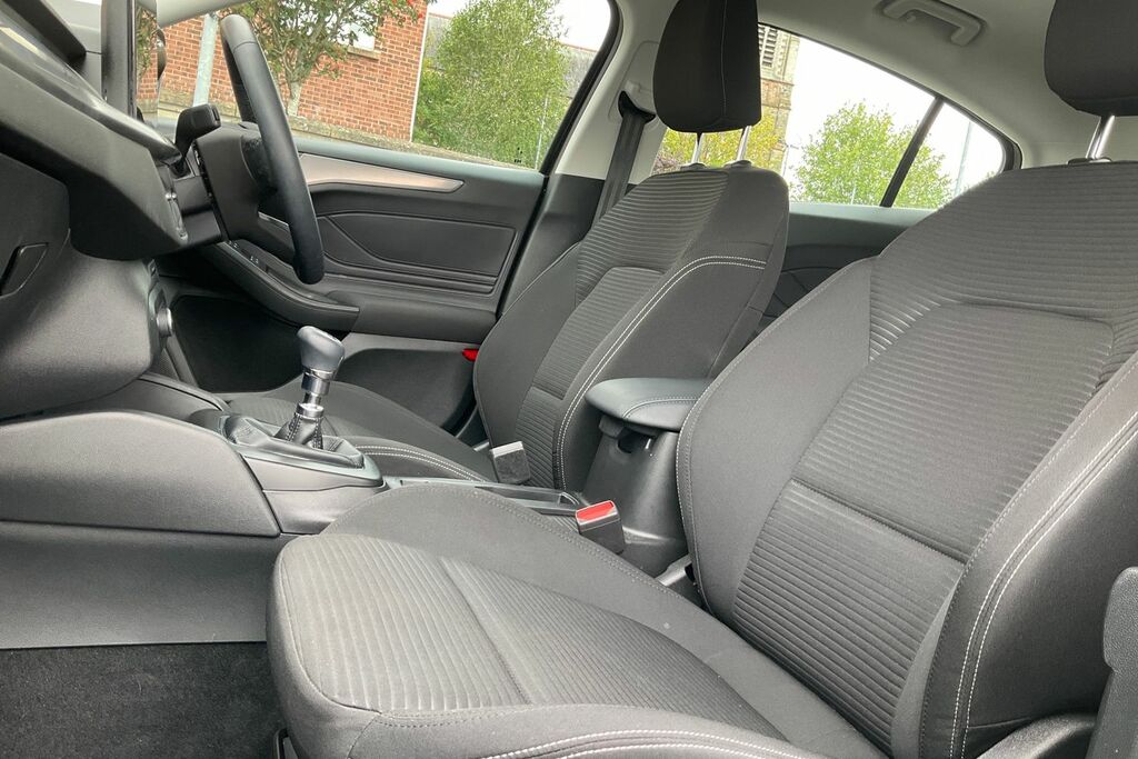 Ford Focus Estate St-line 1.0 155Ps Mhev Grey #19