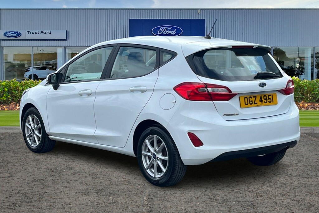 Ford Fiesta 1.1 Zetec White #2