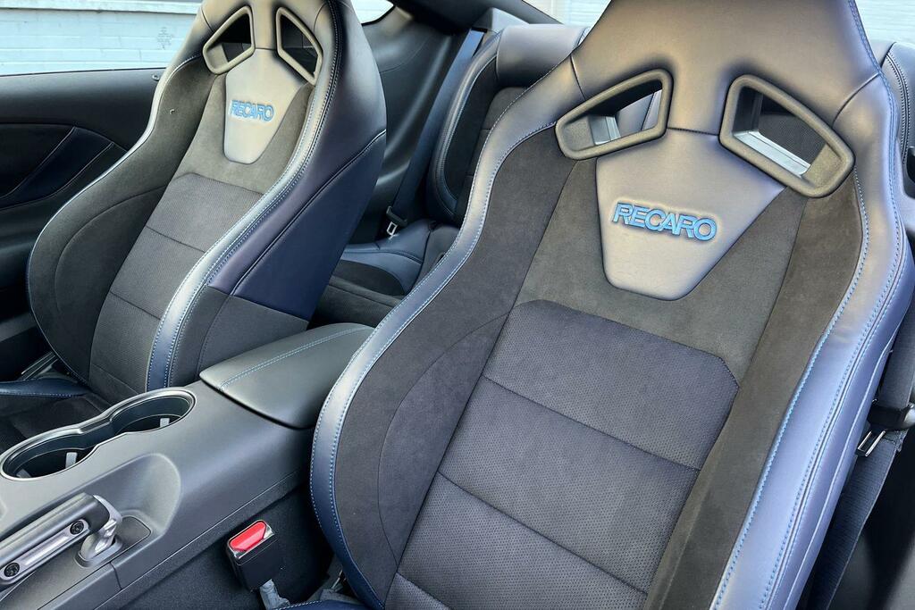 Ford Mustang 5.0 V8 Dark Horse Grey #19