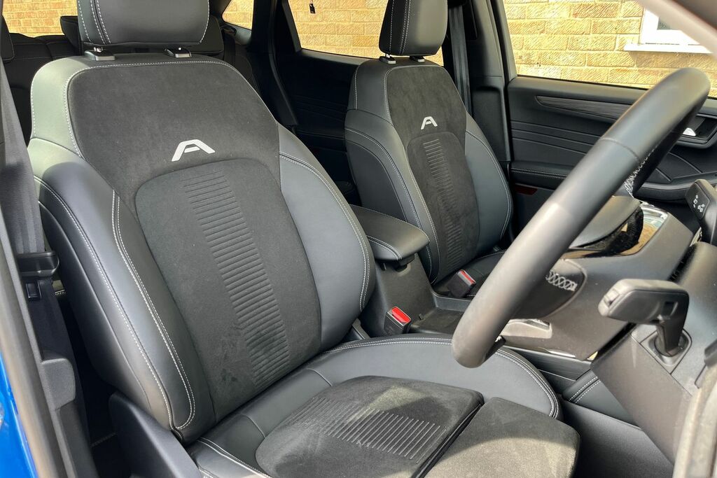 Ford Kuga 2.5 Phev St-line X Black Package Cvt 2025 Black #17