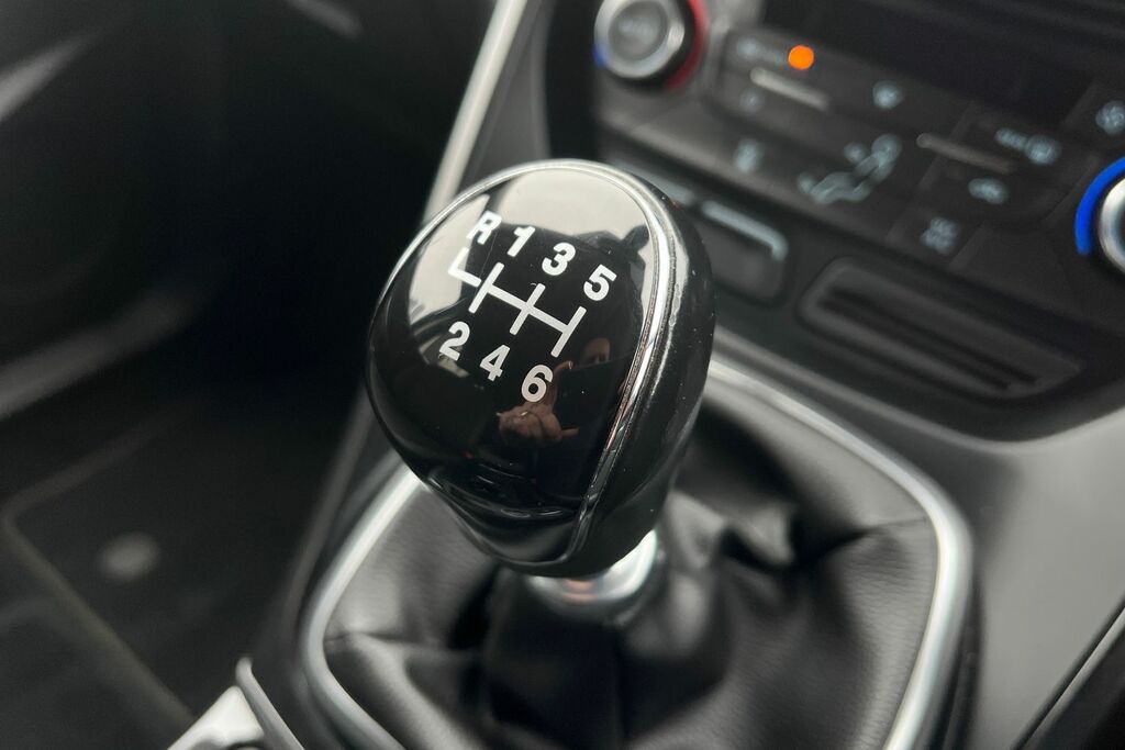 Ford Kuga 1.5 Ecoboost 176 St-line X Blue #32
