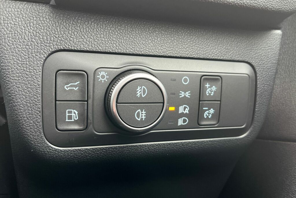 Ford Kuga 2.5 Fhev 180Ps St-line X 5Dr. Silver #36