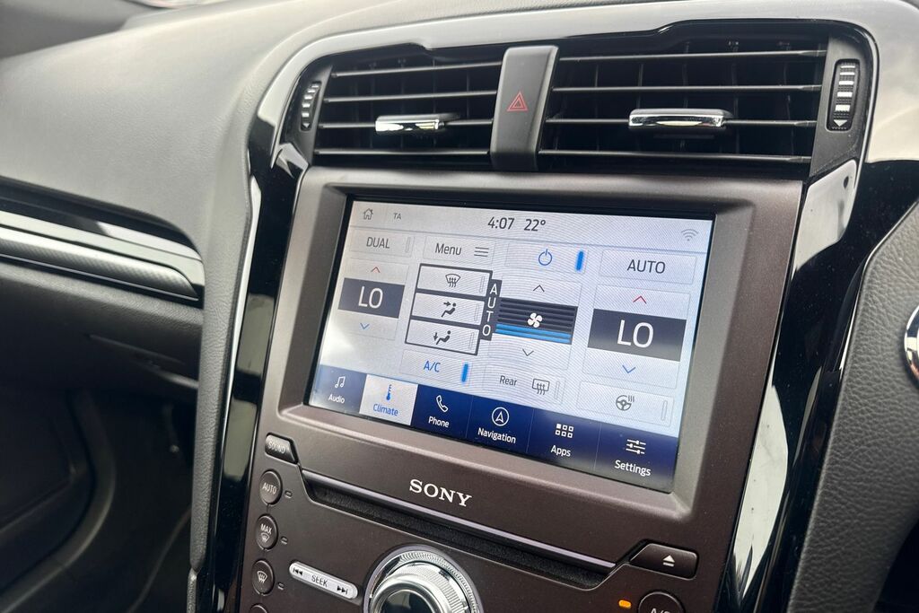 Ford Mondeo 2.0 Hybrid Titanium Edition Blue #28