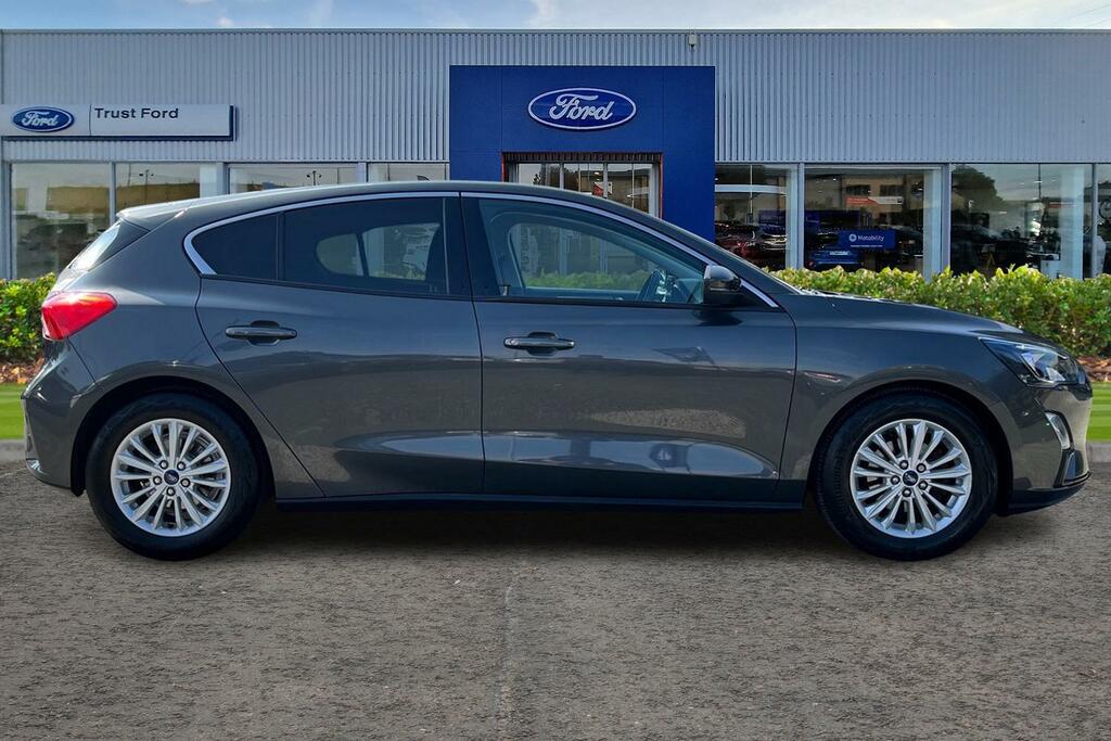 Ford Focus Titanium #3