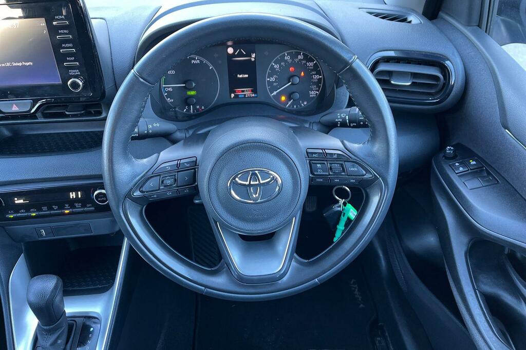 Toyota Yaris Design Black #12