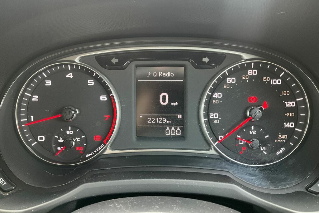 Audi A1 Audi A1 1.0 Tfsi Se Hatchback Eu White #13