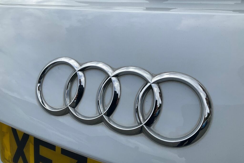 Audi A1 Audi A1 1.0 Tfsi Se Hatchback Eu White #40