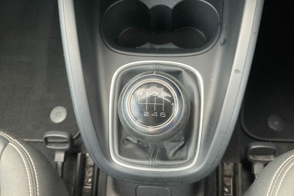 Audi A1 Audi A1 1.0 Tfsi Se Hatchback Eu White #26