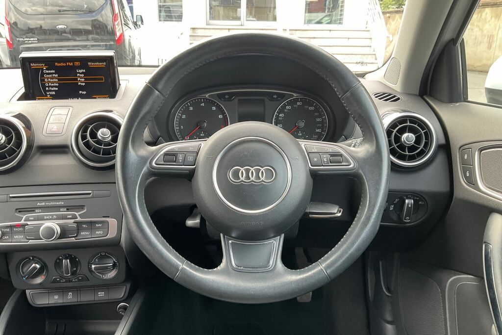 Audi A1 Audi A1 1.0 Tfsi Se Hatchback Eu White #12