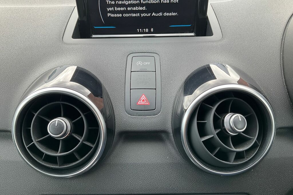 Audi A1 Audi A1 1.0 Tfsi Se Hatchback Eu White #29