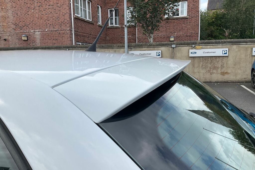 Audi A1 Audi A1 1.0 Tfsi Se Hatchback Eu White #35