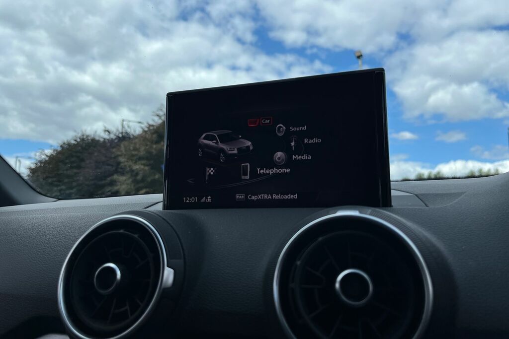 Audi Q2 Audi Q2 S Line 1.4 Tfsi Cylinder On Demand 150 Ps Grey #30