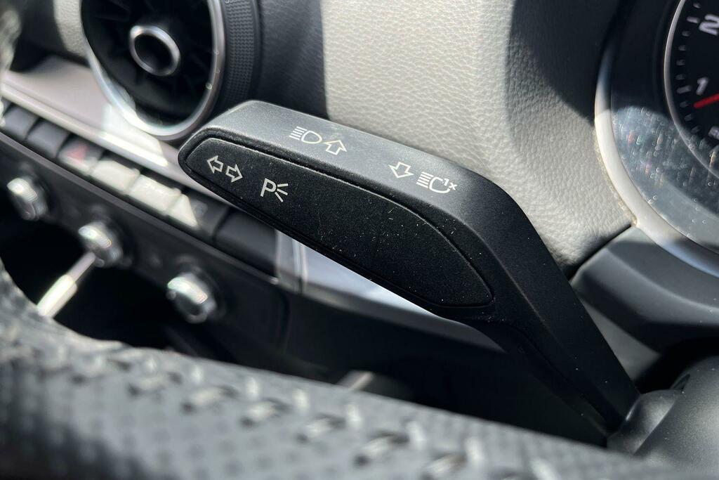 Audi Q2 Audi Q2 S Line 1.4 Tfsi Cylinder On Demand 150 Ps Grey #14