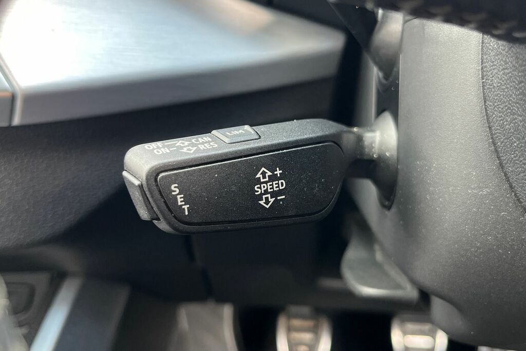 Audi Q2 Audi Q2 S Line 1.4 Tfsi Cylinder On Demand 150 Ps Grey #35