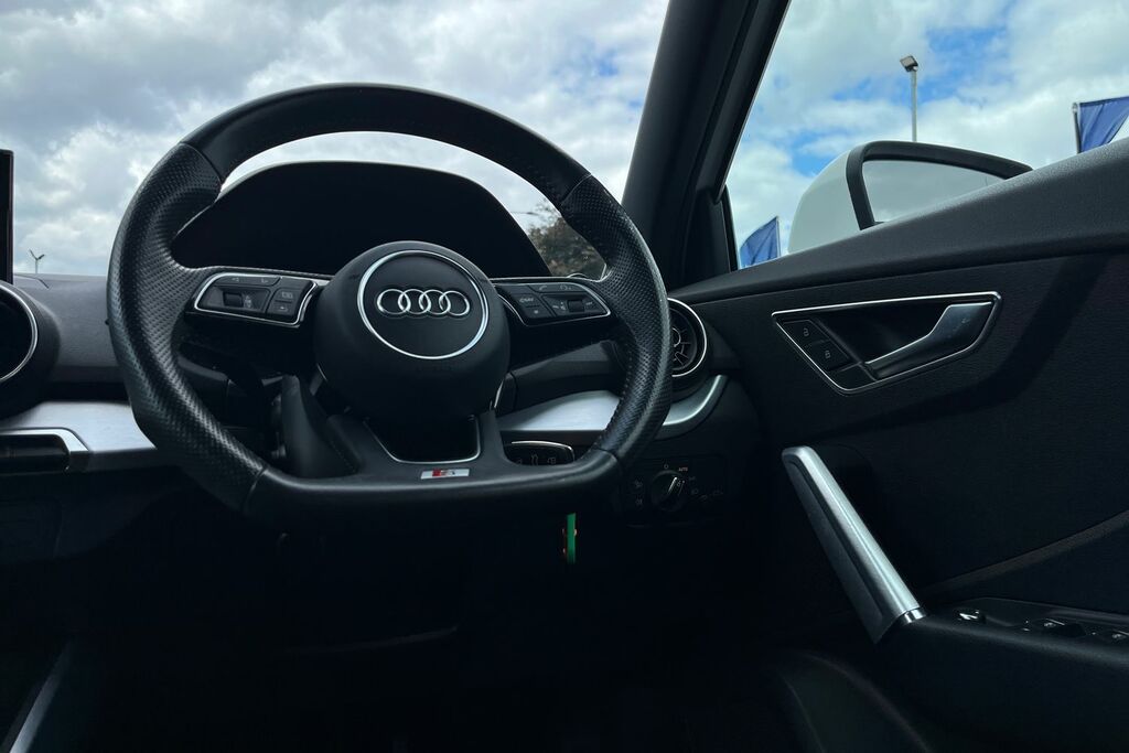 Audi Q2 Audi Q2 S Line 1.4 Tfsi Cylinder On Demand 150 Ps Grey #12