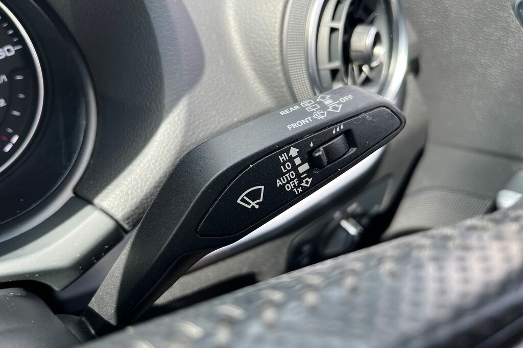 Audi Q2 Audi Q2 S Line 1.4 Tfsi Cylinder On Demand 150 Ps Grey #15