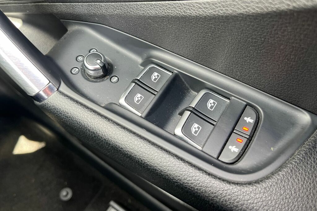 Audi Q2 Audi Q2 S Line 1.4 Tfsi Cylinder On Demand 150 Ps Grey #16