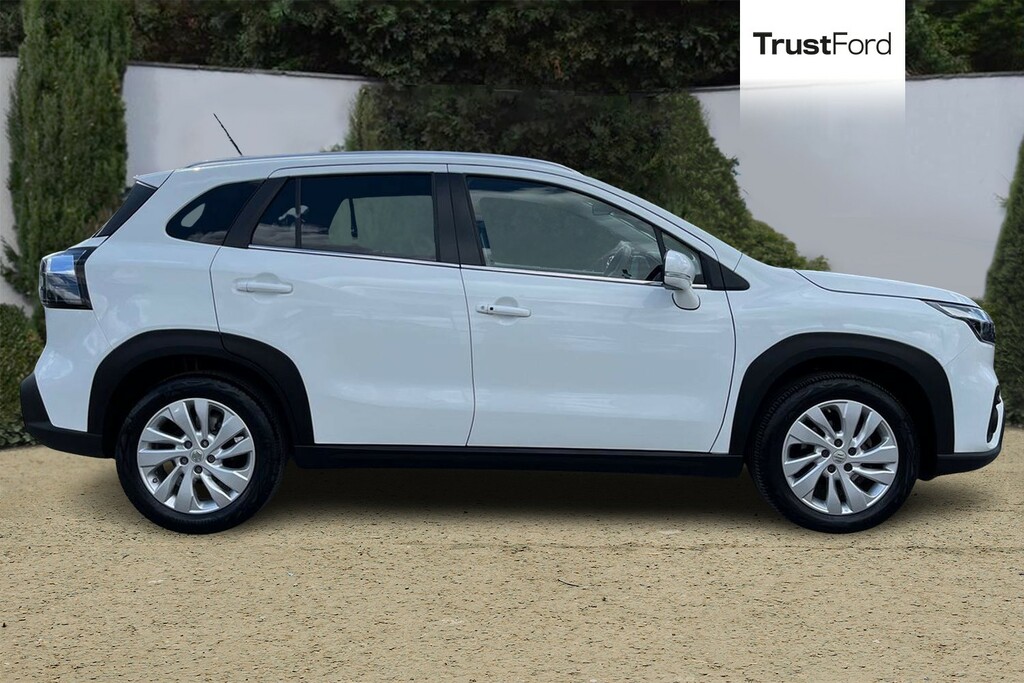 Suzuki S Cross Motion White #3