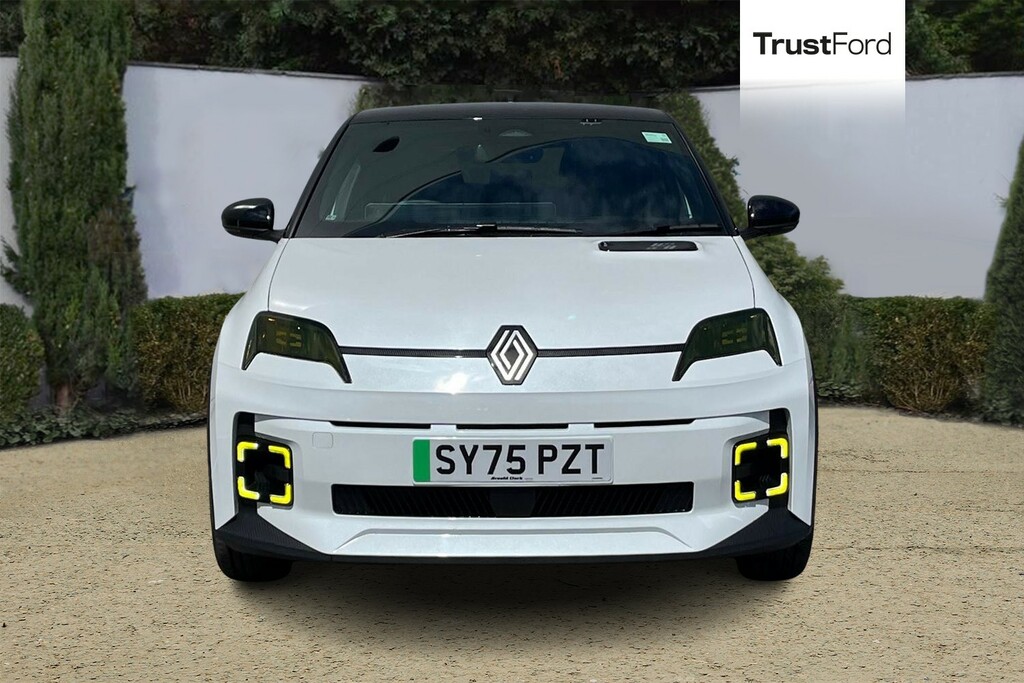 Renault 5 E-Tech 90Kw Techno Urban Range 40Kwh SY75PZT White #6