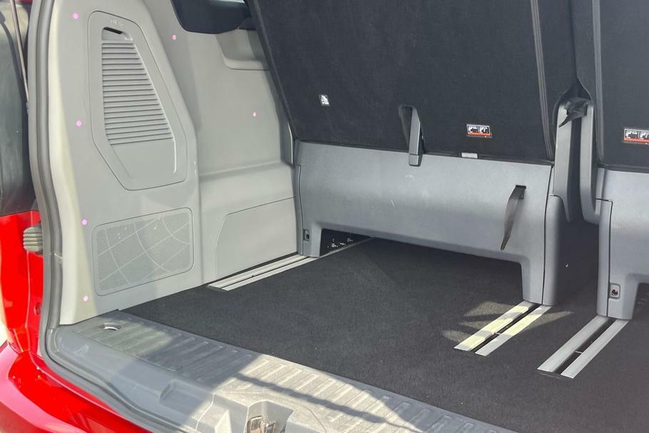 Ford Tourneo Custom 320 Titanium L2 Lwb 8 Seater Minibus Fwd 2.0 Ecobl Red #4