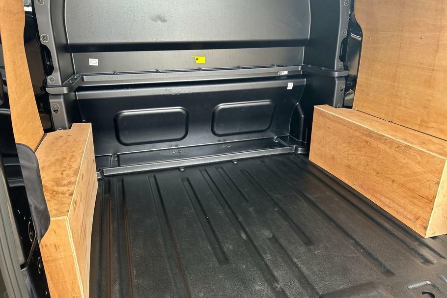 Ford Transit Custom 320 Limited L1 Swb Double Cab In Van Fwd 2.0 Ecobl WR75JJE Black #4