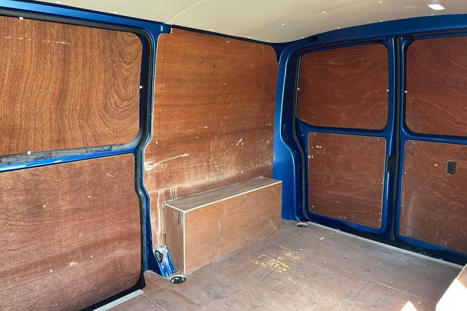 Volkswagen Transporter Startline Blue #4