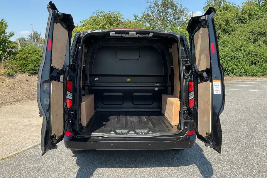Ford Transit Custom 320 Limited L1 Swb Fwd Double Cab In Van 2.0 Ecobl WR75UYD Black #6