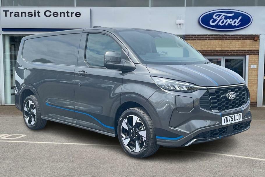 Ford Transit Custom 320 Sport L1 H1 Swb Fwd 2.5 Phev 232Ps 