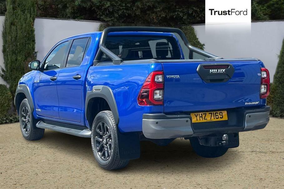Toyota HILUX Invincible X 2.8 D-4d 4X4 Double Cab Pick Up Blue #2