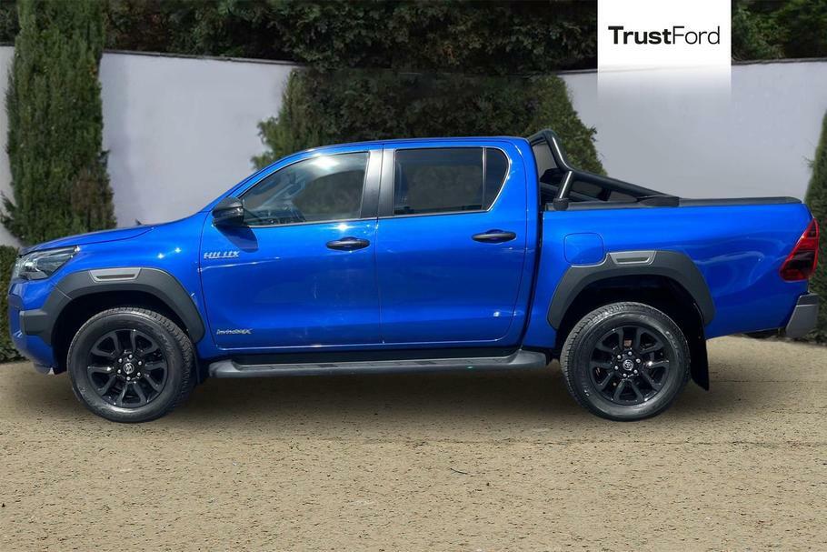 Toyota HILUX Invincible X 2.8 D-4d 4X4 Double Cab Pick Up Blue #5