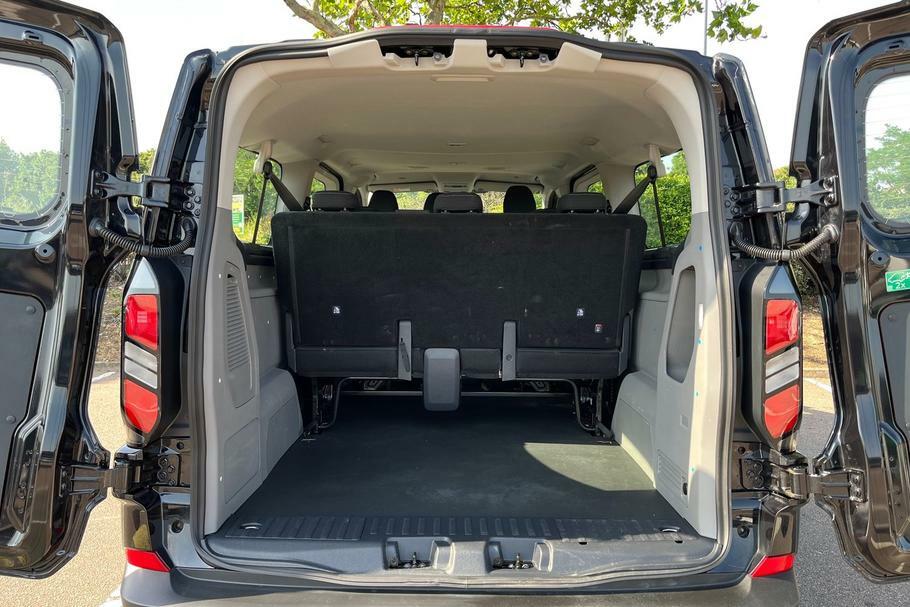 Ford Transit Custom 340 Trend L2 Lwb 9 Seat Kombi Fwd 2.5 Phev 23 Black #6