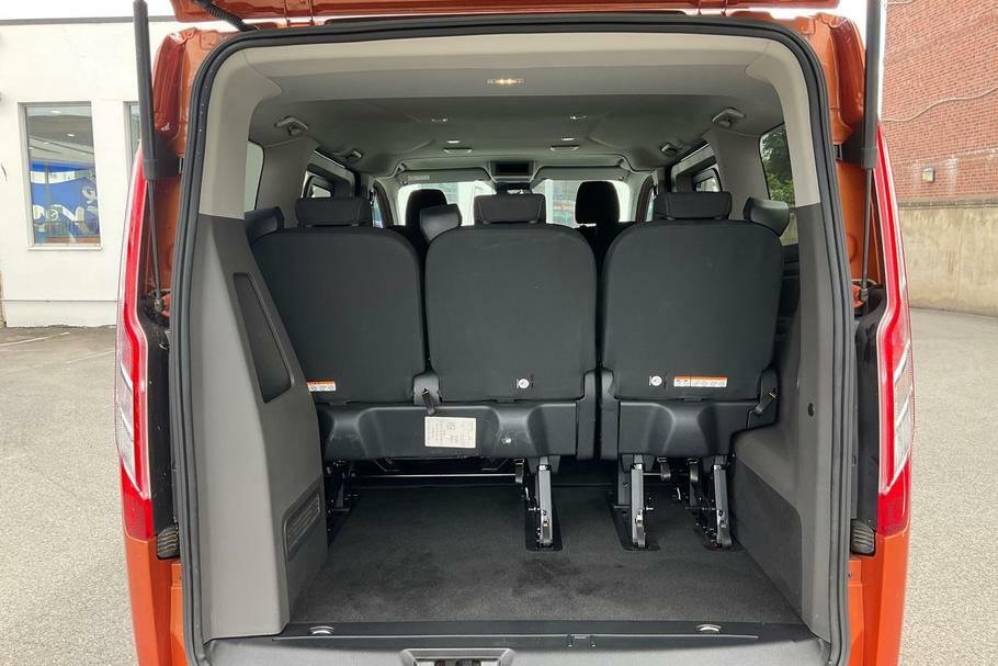 Ford Tourneo Custom 2.0 320 Ecoblue Zetec Minibus Double Cab Diese Orange #6