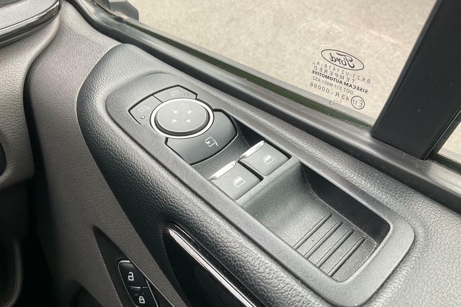 Ford Tourneo Custom Custom 2.0 Ecoblue 130Ps Low Roof 8 Seater Titaniu Silver #18