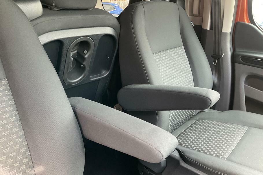 Ford Tourneo Custom Custom 2.0 Ecoblue 130Ps Low Roof 8 Seater Titaniu Silver #31