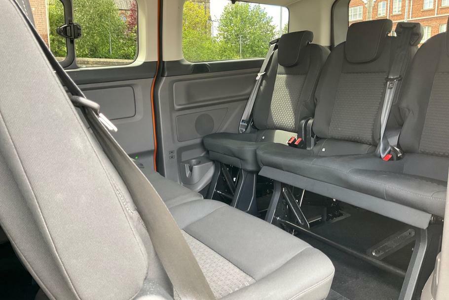 Ford Tourneo Custom 2.0 320 Ecoblue Zetec Minibus Double Cab Diese Orange #4