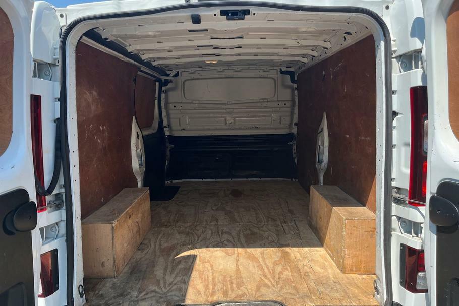 Renault Trafic Business Lwb Ll30 Energy Dci 120Ps White #4